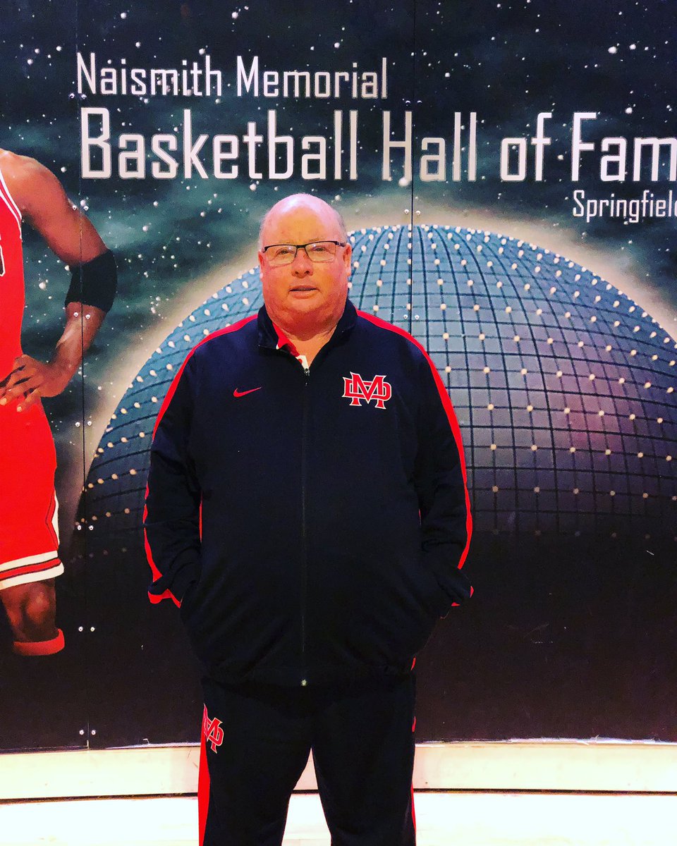 MaterDeiHoops's tweet photo. Happy Birthday to this young man! Have a great day Coach McKnight! 
🎂🏀🐐

#WeAreMD #HOF #SpringfieldBound #Legend #Monarchs #NikeFamily https://t.co/GDSDQP5TLc