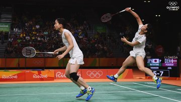 松友美佐紀選手 ラケット ガット シューズなど使っている道具 完全まとめ 健バド 町田バドミントンショップ ブログ