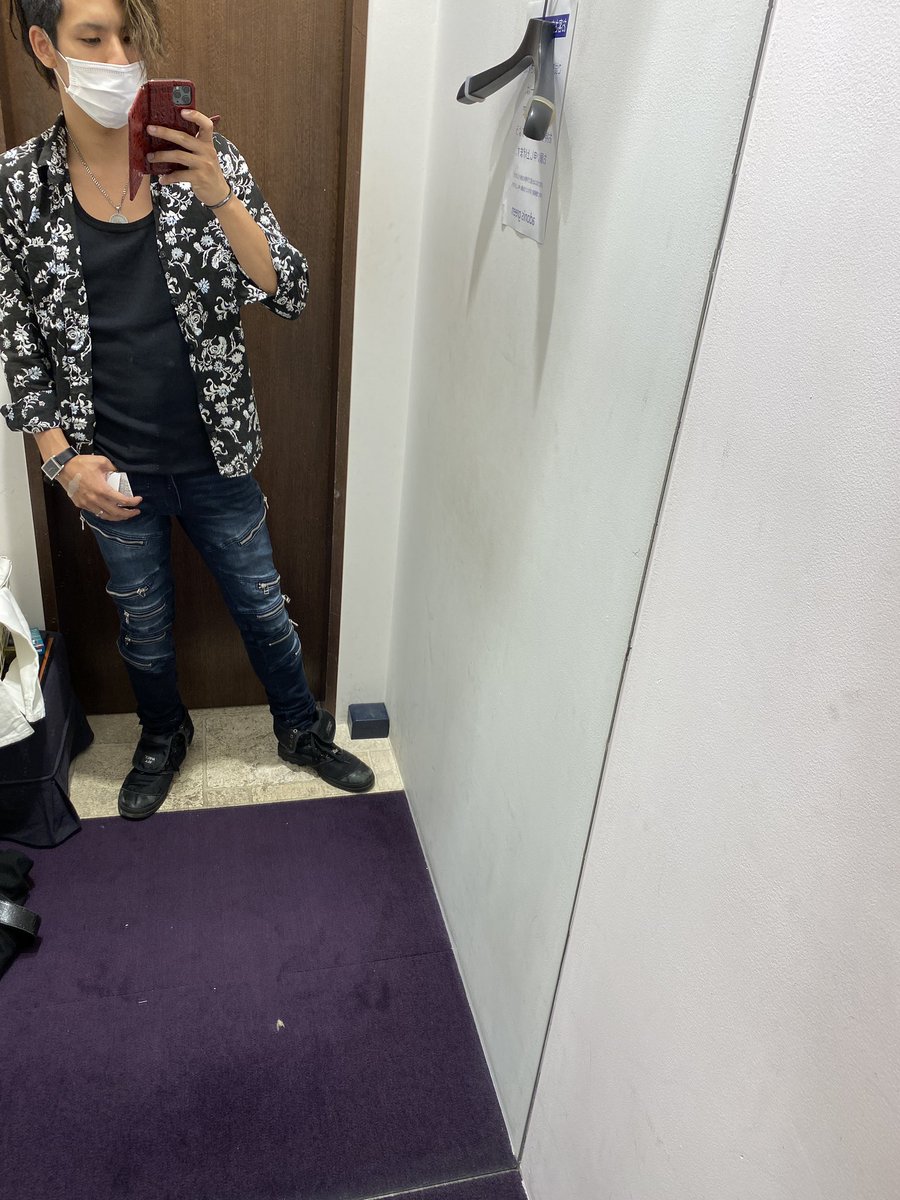 _______KNmT's tweet photo. adonis green
大好きなブランドがなくなっちゃうみたいで
最後に買いまくった

ズボンと普段着ないやつ

#adonisgreen
#AdonisGreen https://t.co/y5LuSevLx3