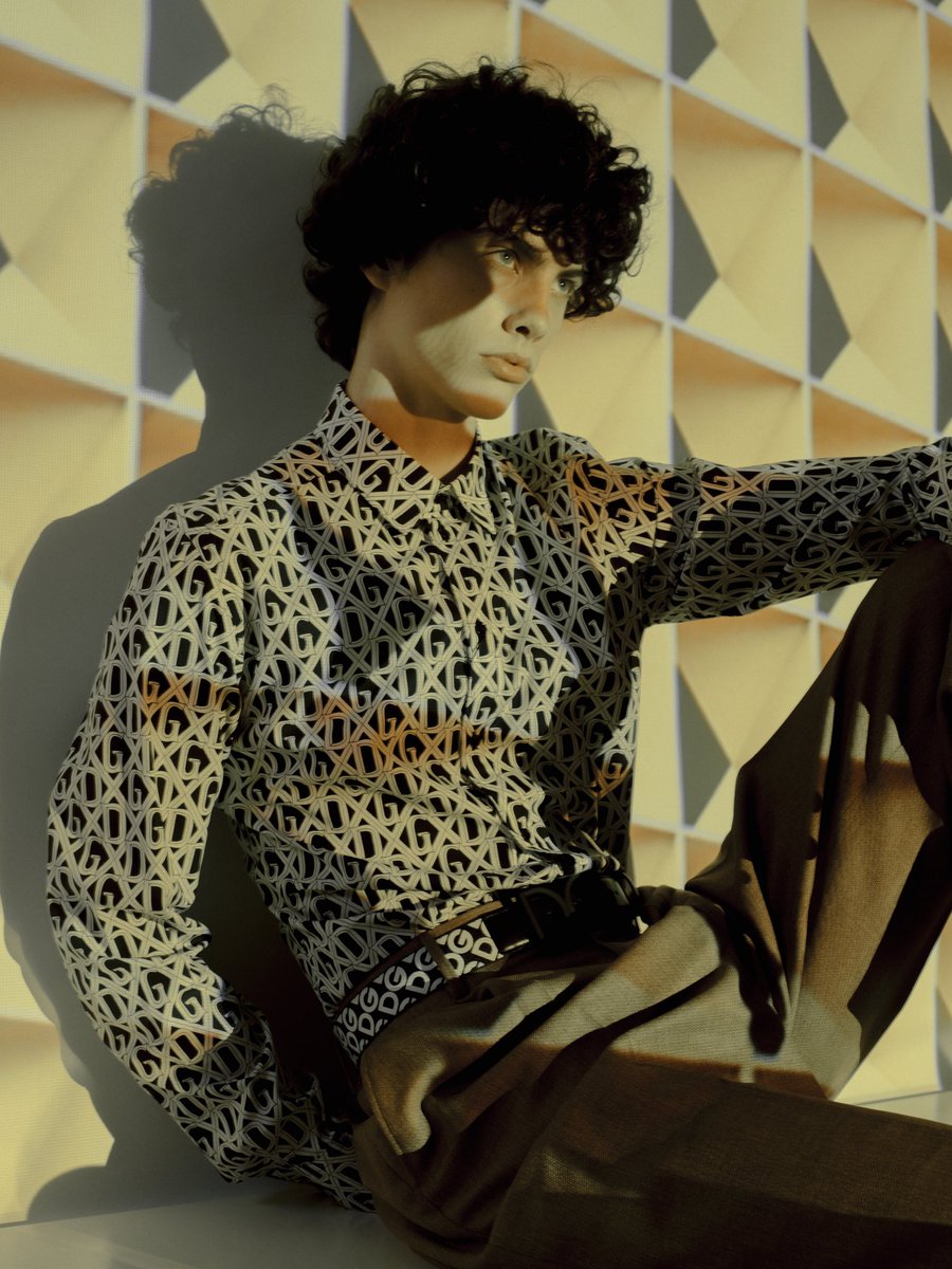 MetropolisStyle's tweet image. My Oasis out now! 
#menswear #fashion #malemodel #style #manofmetropolis