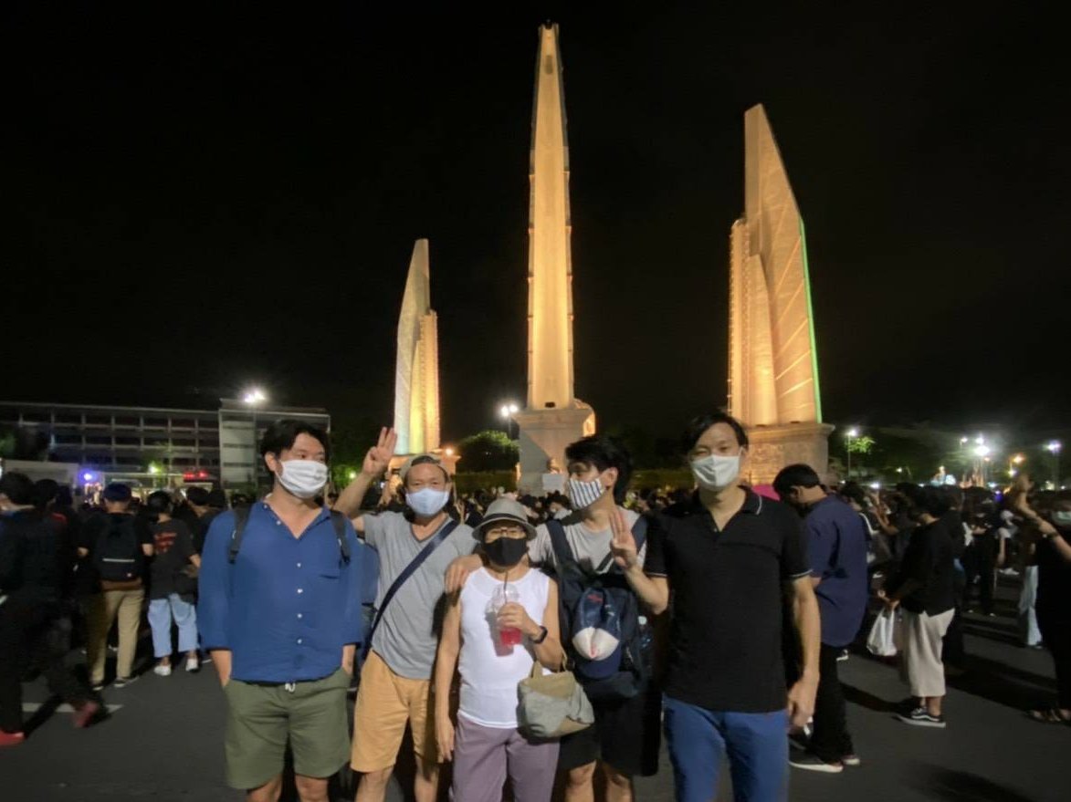 Third เทพลีลา tweet media