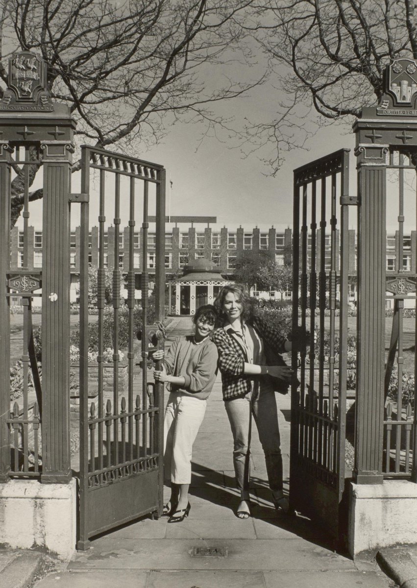 After the University acquired Abercromby Square for its own use, the garden has been open to students and the public. Do you have any photos in Abercromby Square? Share them with us using  #OriginalThenOriginalNow[Image of students at the gates of Abercromby Sq in 1980s]