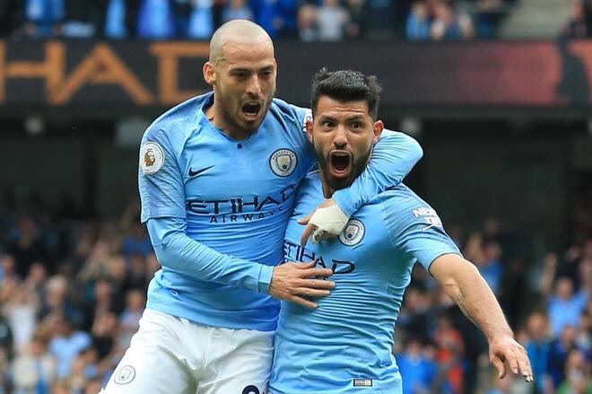 aguerosergiokun's tweet photo. Aprendimos mucho de ti. Todos los días. Hiciste más grande a @ManCity y nos hiciste mejor. Fue un honor haber compartido todos estos años contigo y con tantos logros. Te vamos a extrañar. Todo lo mejor en lo que viene. Eternamente gracias 🤟🏽@21LVA #Legend #GraciasDavid #ElMago https://t.co/s8728hYTNX