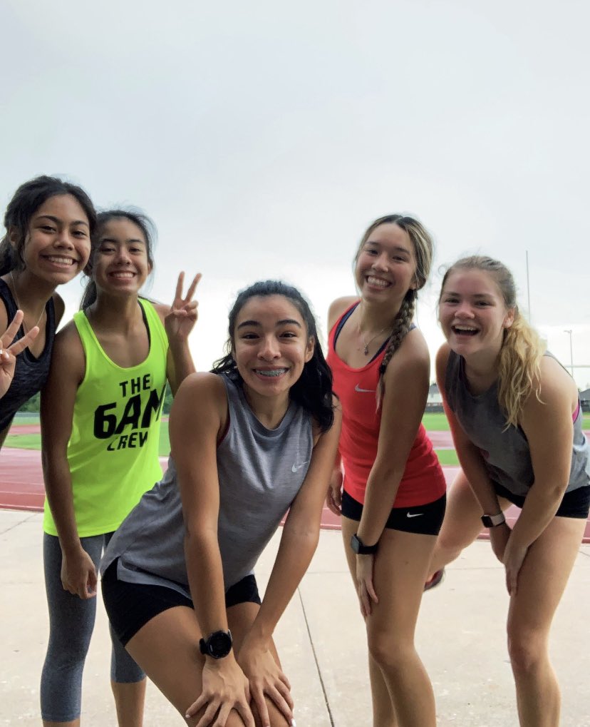 miryam_mendoza1's tweet image. 6 mile run with AMAZING weather &amp;amp; my favs equals a fun practice &amp;lt;3!!#Teammates #DistanceRunners #Mileage #GodSpeed #Classof22 #MondayVibes #Run #Athletes #XC #MavPride