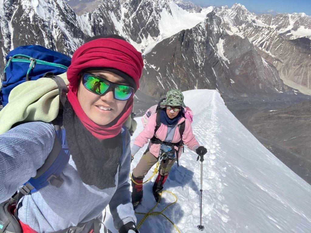 Embassy_of_AFG's tweet photo. Congratulations to Fatima Sultani who at age 18 just became the youngest woman to conquer #Afghanistan’s highest peak, #Noshaq. The grueling climb to the 24,580-foot peak took 17 days. #GoodNewsAFG #SheClimbs #SheCan https://t.co/jlDXbHcmzL