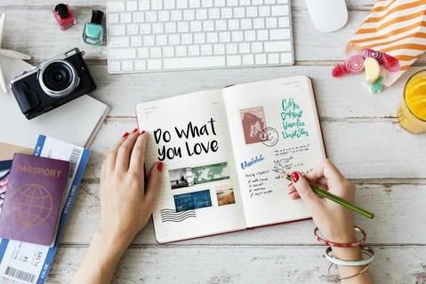 UH_LABHRT's tweet photo. To practice & improve emotional self-care, it is important to get in touch with our feelings. This can be done by taking time to reflect, write in a journal, practice gratitude, talking to a friend, seeing a counselor, or leaving positive notes for yourself. #ProACTiveMondays https://t.co/bRCjK9Wl9x