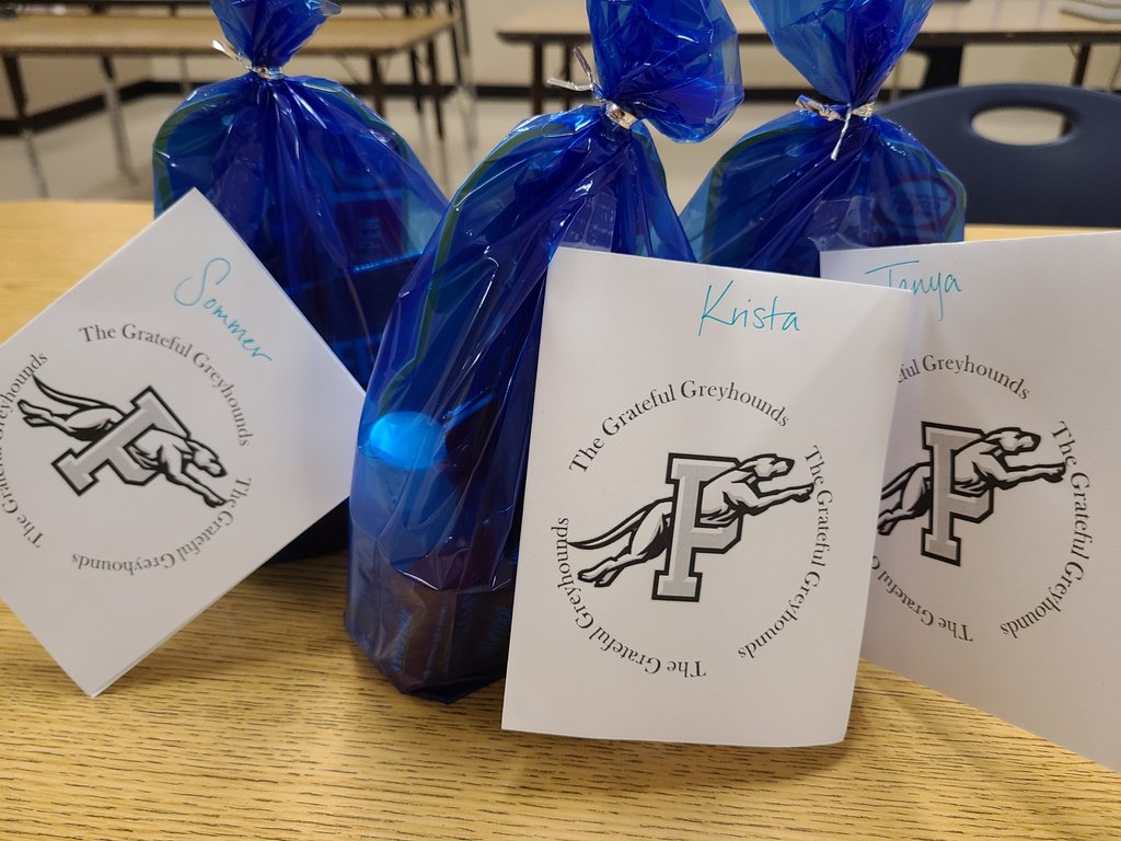 gratefulhounds's tweet photo. The #gratefulgreyhounds are back in action today! Little gifts of gratitude. We love our Greyhound peers! #inspirepopehs #seeyoumondaygreyhounds https://t.co/CMg4y9VTLo