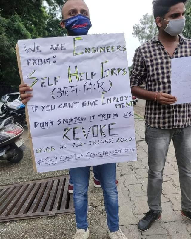 _s_h_a_b_i_r__'s tweet photo. If you can't give us jobs then please don't snatch this from us😞 #saveshgengineers
@DrJitendraSingh @Davinder32 @AshokKoul59 @ImRavinderRaina @manojsinha_ @narendramodi @rashtrapatibhvn @mpjugalkishore https://t.co/31QmqRXqs9