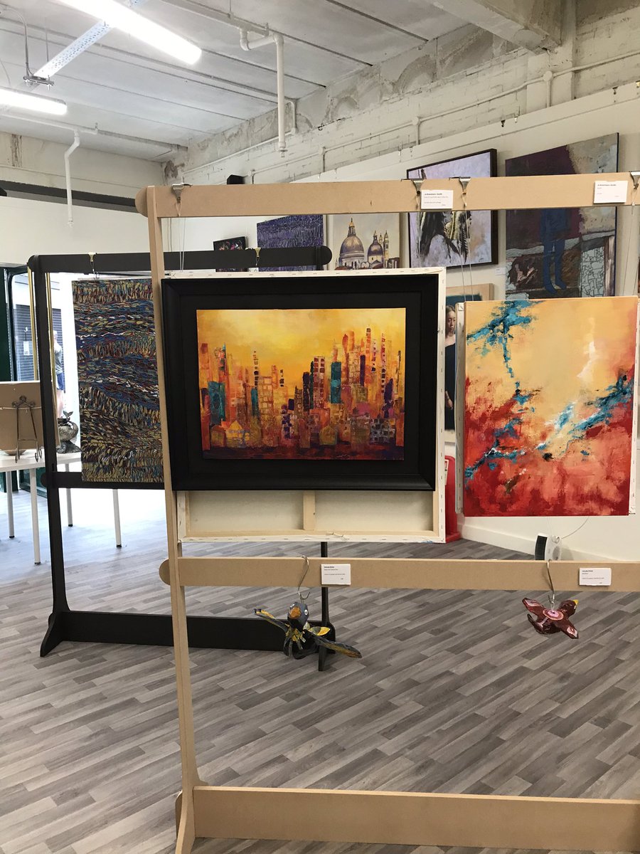 WarrenGreen06's tweet photo. Popped in @technicallybrilliant art exhibition today. Lots of amazing artwork and it’s beautifully displayed. It’s on from 09/08/20 until 18/10/20. It is held at the Golden Square shopping centre, Warrington.
#technicallybrilliant #exhibition #daleks #drwho #jimihendrix https://t.co/KyhJAcB1lx