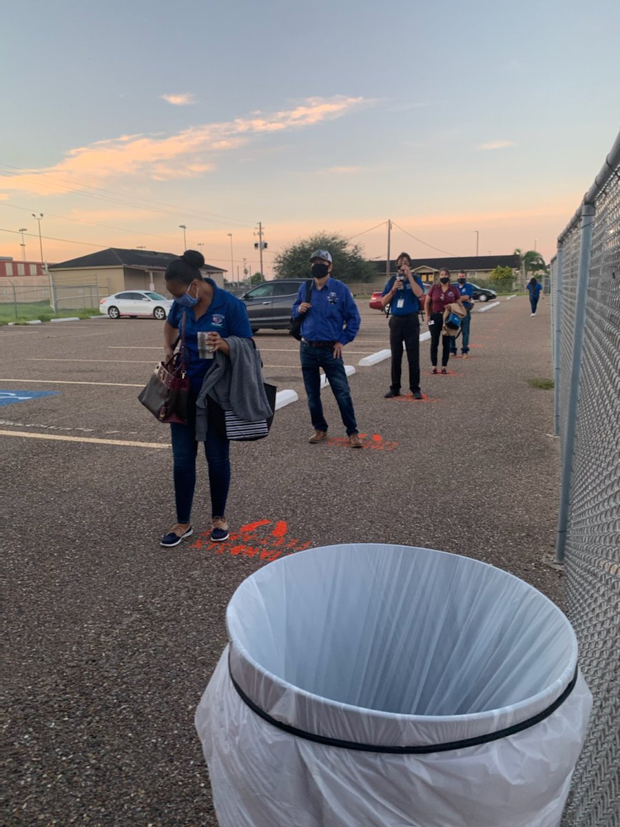 PSJAOperations's tweet photo. Our PSJA Transportation Family reporting to work for the 1st Ever Transportation Academy. #keepfamilysafe @PSJAISD @PSJAOperations https://t.co/UfIalIBN4d