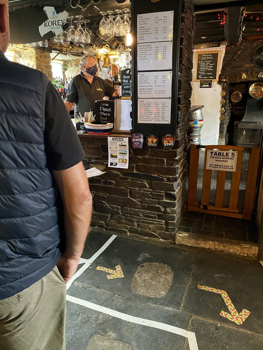 Littletripsapp's tweet photo. Good to see small businesses so busy this weekend. Remember to wear your masks and social distance. A lot of businesses cannot survive another full lockdown. #COVID19 #littletrips https://t.co/Eg9GBmiU7w