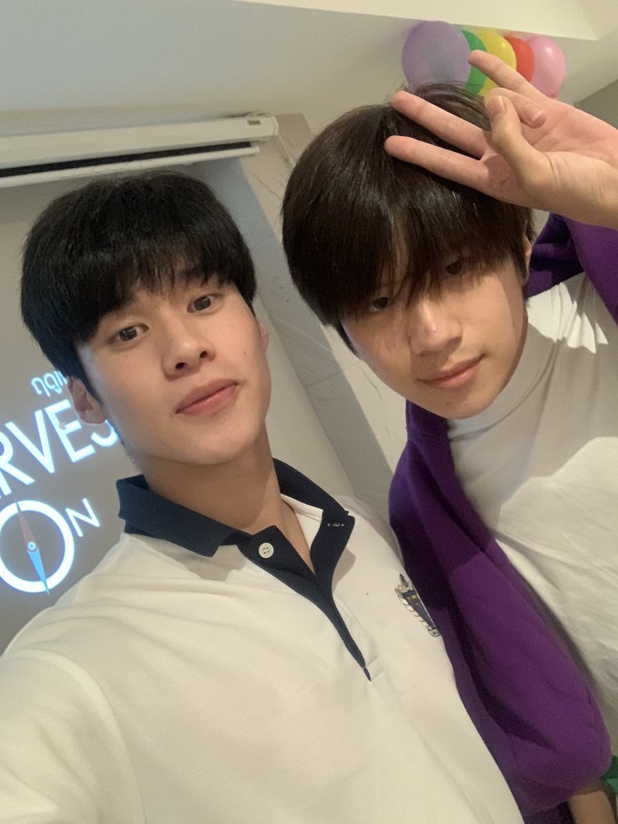 peakpeemapol's tweet photo. คิดถึงจุงงง @bplannnnn @aloneww https://t.co/Mi5NUcaAbh