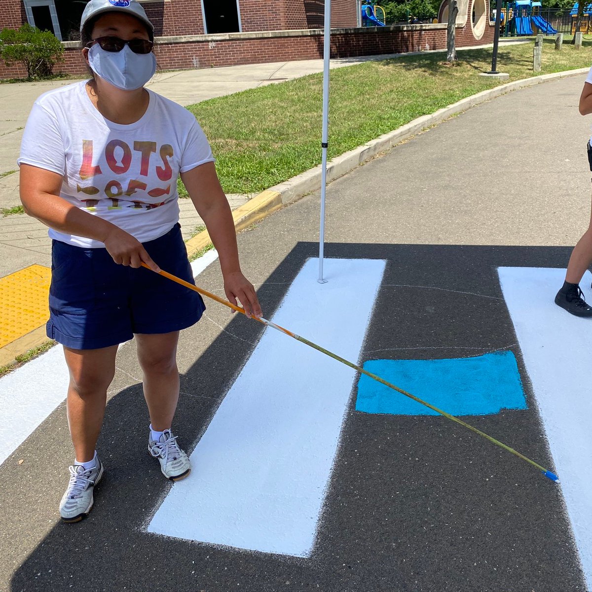 LottaFish's tweet image. Visiting Artists Natalie &amp;amp; NHPS teacher Kattie Leonffu work with Lots of Fish crew to design and paint new water-themed crosswalks for New Haven schools. Kattie is a National Geographic Certified Educator @NatGeoEducation #water #OutdoorLearning
