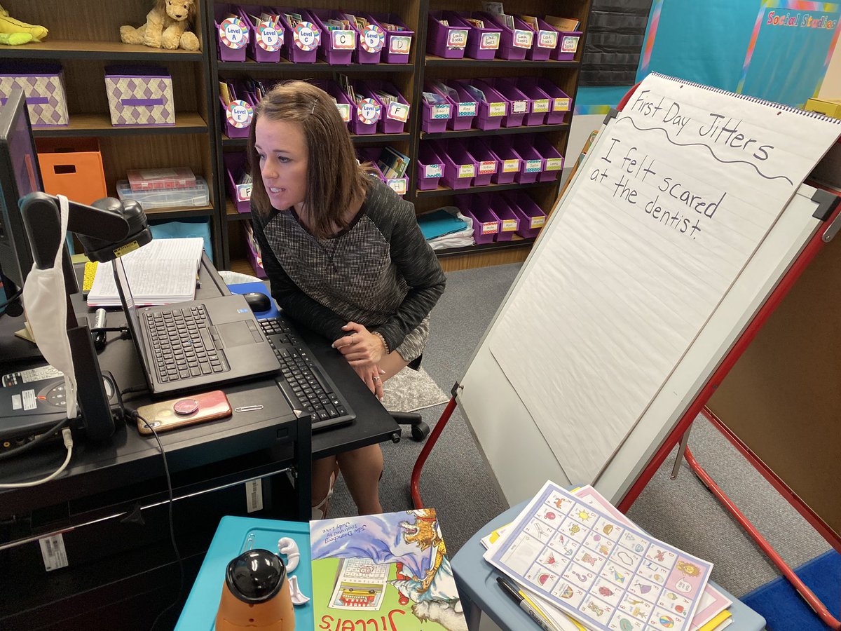 FurneauxBraves's tweet image. We are so happy it’s the first day of school!! So many happy faces 🧡💙 #CFBFirstDay show us your pictures!!! @CFBISD @yanetcardoza @drdanawest @CoachRessa @DlrMaggie @AjohnsonCfb @WheelerCFB @DrChapmanCFBISD @parnell_dawn