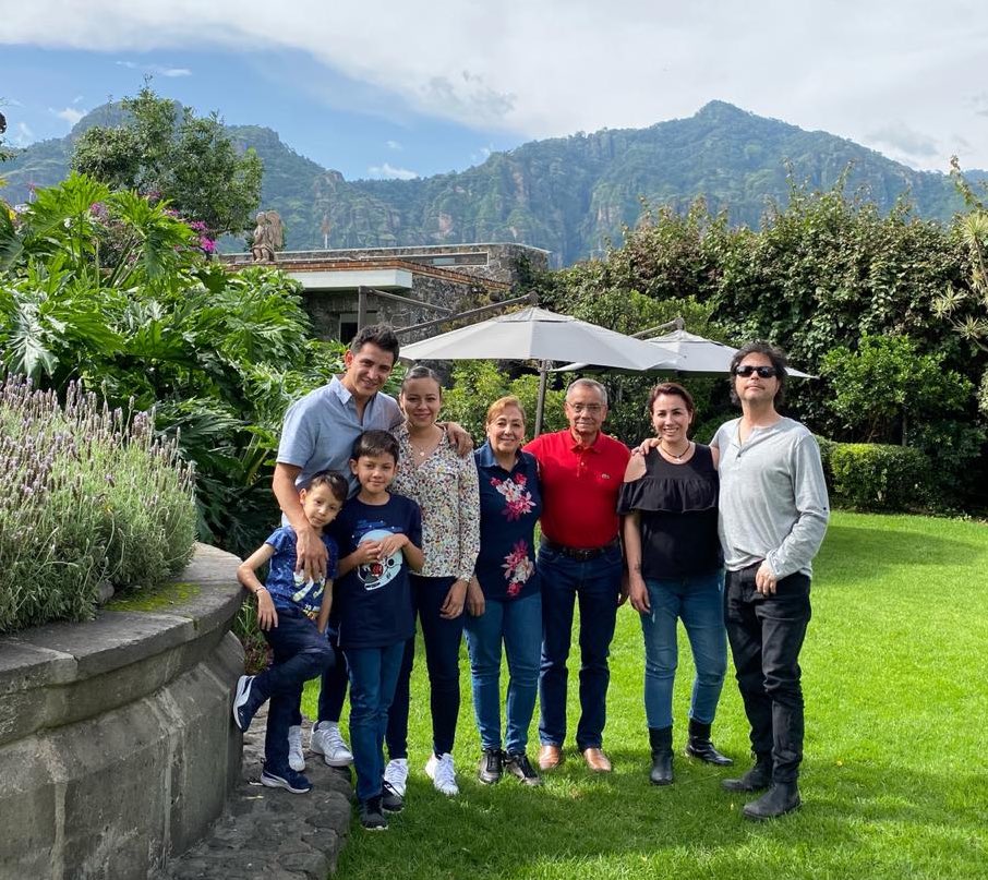 Contar con la amistad de Atzin Santos es un privilegio. Bienvenidos a Morelos, hermano. Tu familia y tú, tienen una casa en nuestra tierra.  CasaFernanda. <a href="/Atzin160/">Atzin Santos</a> <a href="/cmexicana/">Culinaria Mexicana</a>  <a href="/PaolaNorman/">Paola Norman</a>