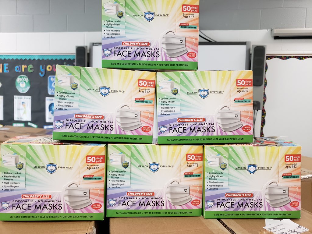 NHVoyagers's tweet image. We received a donation this morning from @GraceChurchofCH of 10,000 kid-size disposable face masks. They have poured into our school community during this closure with food, school supplies, and love.  #Thankful #NHVoyagers #ChallengeAccepted