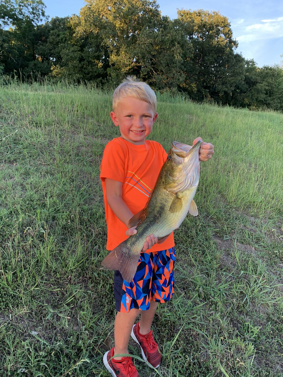 Kyle_Chilton_II's tweet photo. A little pond fishing with the kiddos!
Can’t beat #TheBetterBox #MONSTERBASS https://t.co/t2rWe4jOoY
