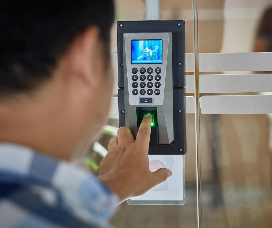 Connectivetouc's tweet image. Connective Touch provides users with simple yet secure access. 💪

How? By removing the need for keys and lock changes all together—all that’s needed is your fingerprint. 🔐 #biometricsecurity #nomorekeys

connectivetouch.ca