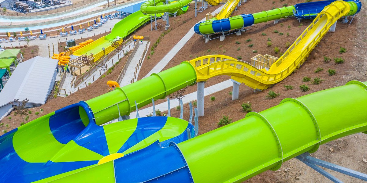 ProSlideTech's tweet photo. @SoakyMountain is the crowning achievement of a 23-year relationship between ProSlide and Wilderness Resorts. We've built a partnership developing water rides like the cutting-edge Avalaunch Water Coaster.
#SoakyMountain #SmokyMountain #RelentlessInnovation #TimelessTechnology https://t.co/4KoBLzxJNW