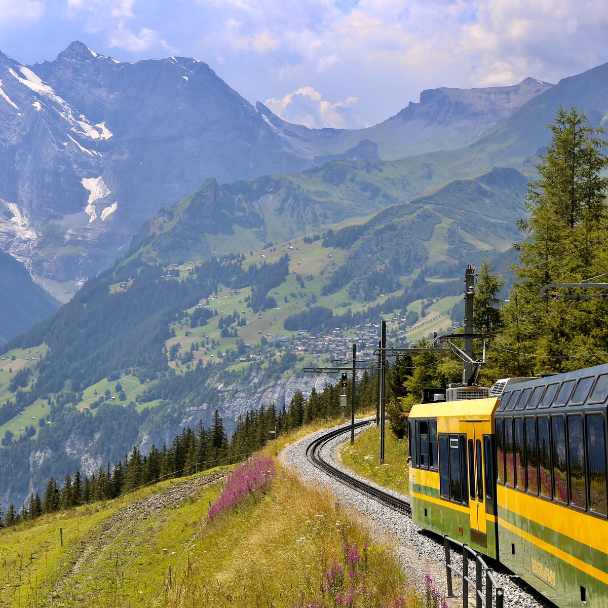 VincentArlettaz's tweet photo. Typical Switzerland…
#Train #Staubbachfall #Waterfall #Valley #Nature #JungfrauRegion #Alps #SwissAlps #Mountains #Clouds #Lauterbrunnen #Mürren #Bern #Switzerland @murren007 @MyLauterbrunnen @JungfrauRegion @WengenSwiss @MySwitzerland_e
https://t.co/IhJmusE5UU https://t.co/MJEsGleJkb