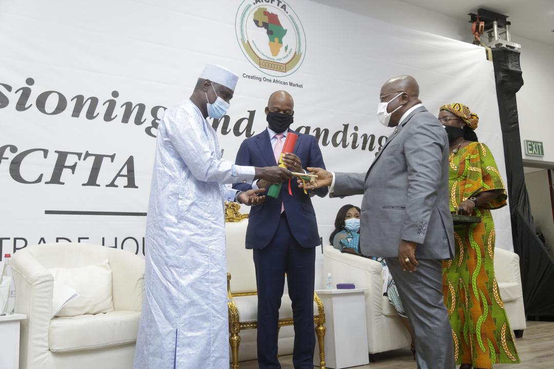 africarenewal's tweet photo. The #AfCFTA Secretariat moved into its brand new offices today in Accra, Ghana.
AfCFTA should boost trade within the continent beyond the current 16% &amp; promote dev't within African economies, Wamkele Mane, its Secretary General, explains.

⏩https://t.co/fYuhpbYy1P

#Agenda2063 https://t.co/gPBQTeCOdj