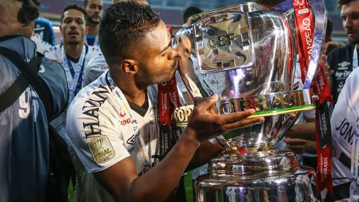 capemcontextos's tweet photo. Obrigado Nikão!

Foram quase 5 anos vestindo a camisa Rubro-Negra.

🏆 Paranaense 2016/2020
🏆 Copa Sulamericana 2018
🏆 Levain CUP 2019
🏆 Copa do Brasil 2019

Meia defenderá o Genoa-ITA 🇮🇹.

Leia a carta de despedida 👉 https://t.co/nkDTMwjVKX https://t.co/6XI9AJ3paH