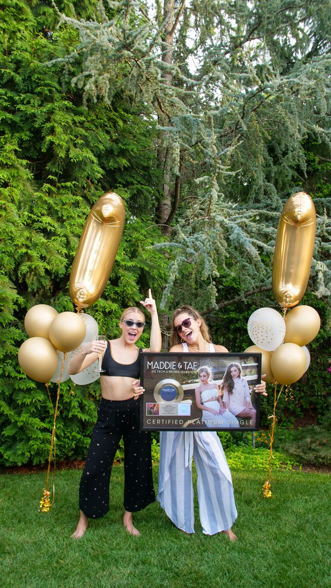 MaddieandTae's tweet photo. Ain’t no broken hearts in here! Thank you to our AMAZING team, country radio &amp; fans for making this possible. Also to Jonathan Singleton &amp; Derric Ruttan for helping us tell our story we'll tell for the rest of our careers. Thank you God for this wonderful journey to #1 CHEERS! 🥂 https://t.co/NlbgV4jmeM