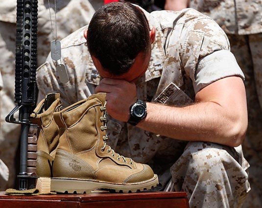 glorytotheboys's tweet photo. TO ALL MILLITARY PERSONS CONSIDERING SUICIDE..PLEASE CONTACT US THERE ARE PLENTY OF HEROES ON THIS PAGE WHO WILL HELP IF YOU CONTACT US. PLEASE DON'T THROW YOUR LIFE AWAY https://t.co/OY43hPN9OI