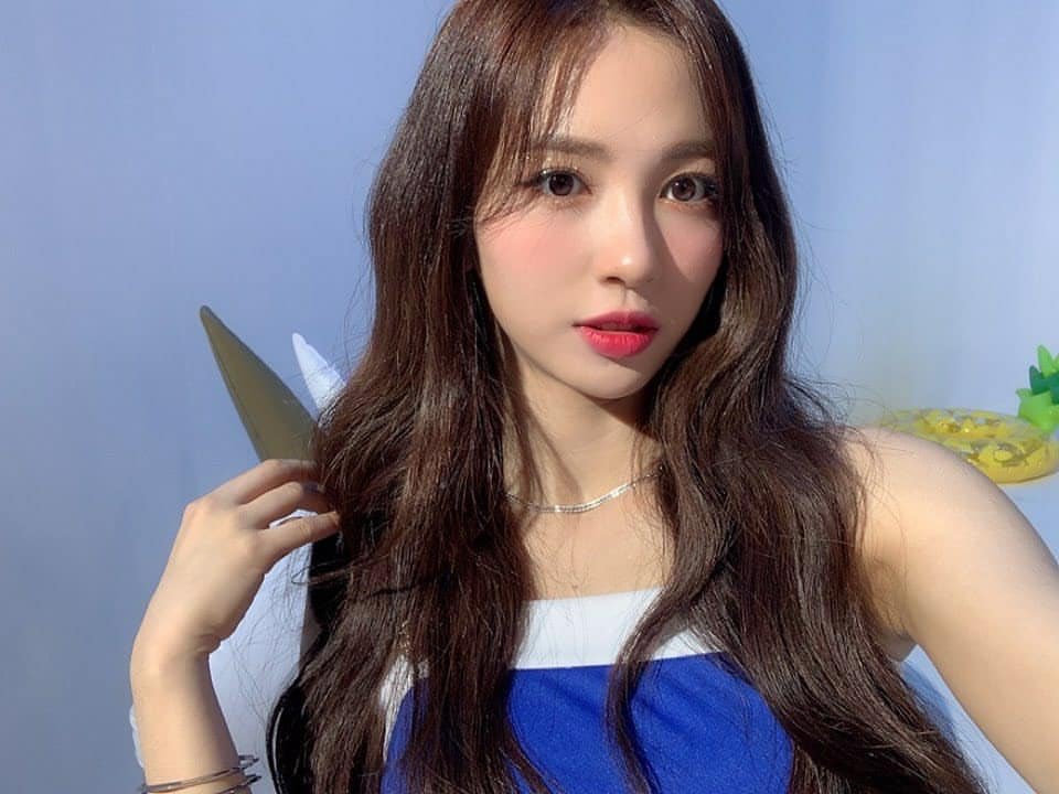 HJWARCHIVE's tweet photo. look how beautiful she is https://t.co/37CcWhDhZm