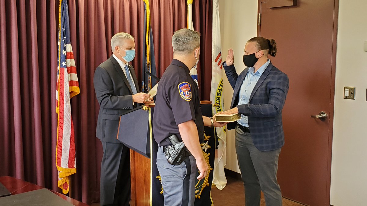 WCPDNY's tweet photo. Welcome to our two newest officers, Dina Chakides and Alessandra Ricigliano. These two officers transferred to WCPD from other agencies and were sworn-in today by Commissioner Gleason. They were assigned to the Patrol Services Division and will begin field training immediately. https://t.co/GuRpiDBpEA