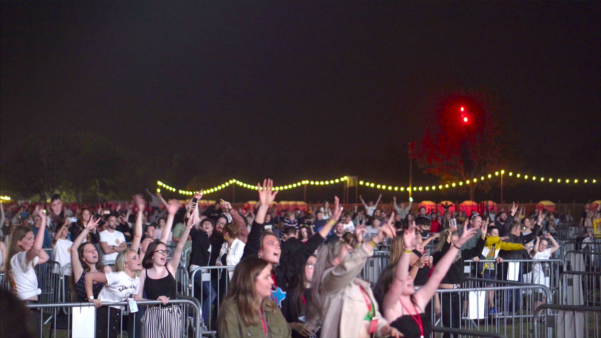 VirginMoney's tweet image. Well the first week at the @VMUnityArena was something special 🙌. We're even more excited for a summer of socially distanced live music gigs now 🎶

Have you picked up tickets to one of the shows? Let us know who you're coming to see in the comments below! #VMUnityArena