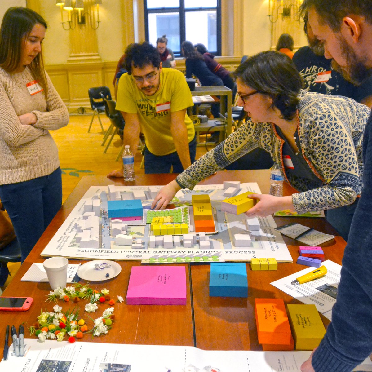 VOTE for “Bloomfield Central Gateway Development Guidelines"! We designed the project w/<a href="/BloomfieldPGH/">Bloomfield PGH</a> &amp; ACTION-Housing to be an inclusive public planning model which empowers stakeholders to take a hands-on &amp; involved approach to community design. Link @ designpgh.secure-platform.com/a/gallery/roun…