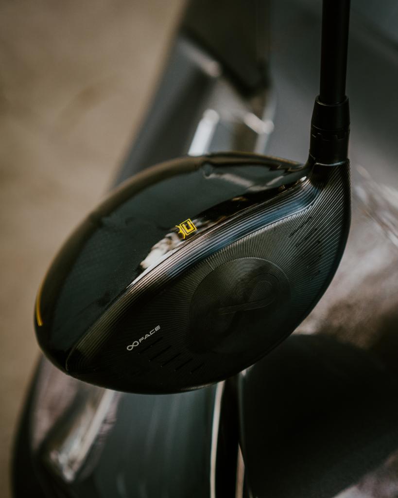 cobragolf's tweet photo. More than just a pretty face. The #SPEEDZONE driver delivers the precision, performance and ball speed you've been looking for.
Tap to shop and learn more: https://t.co/LpYy0U6Iw9
#FACEofFASTER https://t.co/ERGE9iUOh8