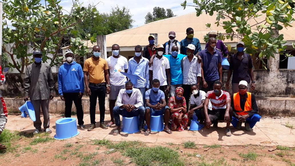 bisambiole's tweet photo. #NaNhaTerra
ASIC está a despertar 60 comunidades de Sector de #Farim na gestão de Liderança e Saneamento Comunitário, com objetivo de acabar com a defecação ao ar livre e combate a COVID-19, como uma ferramenta importante da participação comunitária no desenvolvimento local.
#FMQ https://t.co/6j8eltNxDE