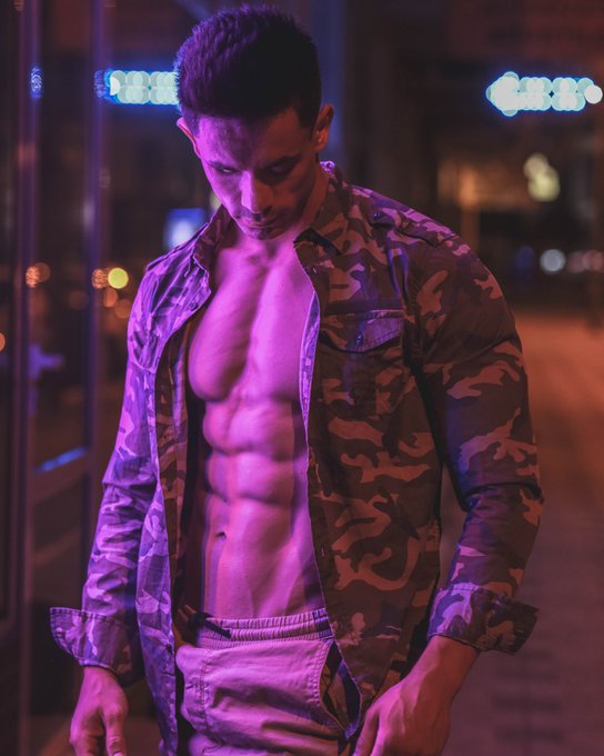 Camo and abs make for a great way to start the week #masturbationmonday #MondayMotivation #MondayVibes