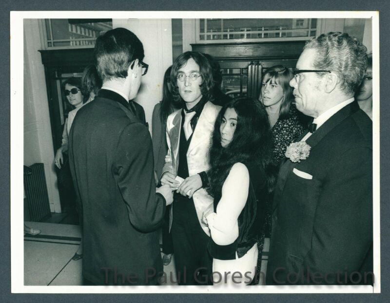 FabFourFanAttic's tweet photo. #B115 Press Photo-John Lennon Yoko Ono-1968-ESTQ https://t.co/1pc2C6VLla #JohnLennon https://t.co/uFZ11wAlOo