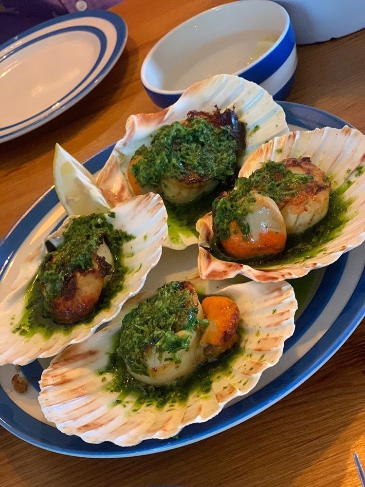 thescallopshell's tweet image. The sun’s unexpectedly shining and we’re back with #EatOutToHelpOut this week...🍴😎
#shellfishlovers #thescallopshell