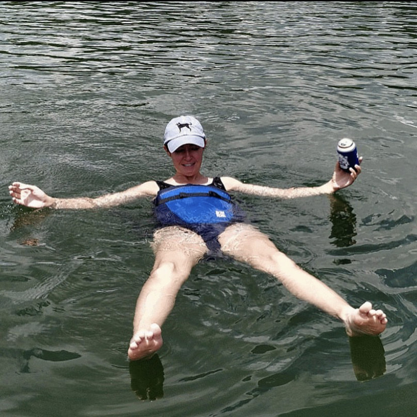 BumFloat's tweet image. Summer days just float on by. Float in comfort with the #BumFloat. #outdoors #lakelife