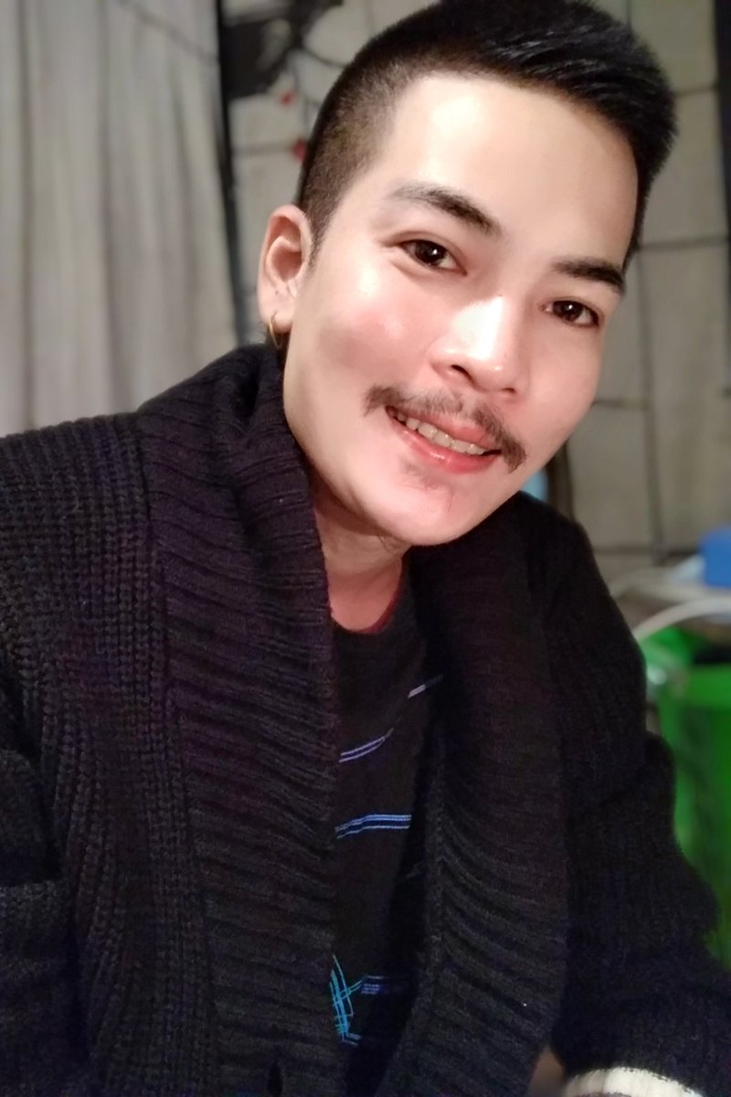 ရီးစားလုိခ်င္တယ္