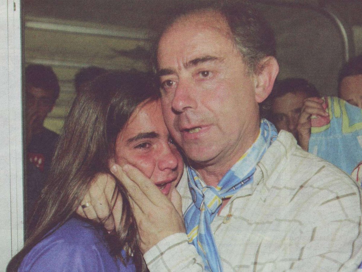 When I asked him why he took the job knowing just how bad the situation was he used the phrase "el corazón tiene razones que la razón no entiende" and said "In that moment my heart said yes while my brain said no, but my heart convinced me to try and see what happened"