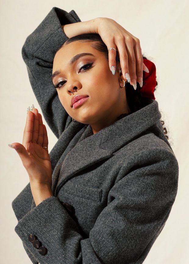 sofia bryant with the indie kid filter ; a thread