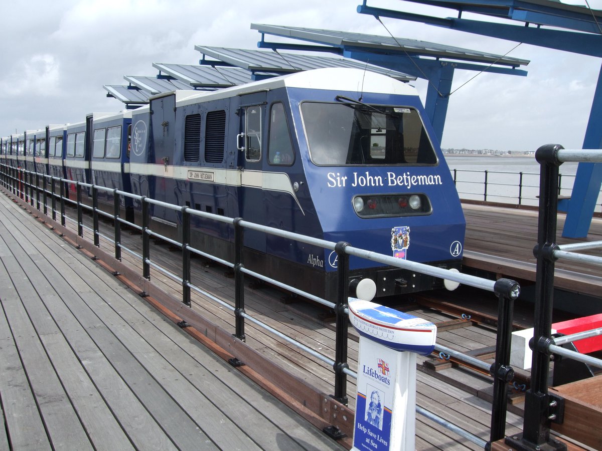 blackcatbutton's tweet photo. @QuintinLake He knew, you know ... #southend #piertrain #sirjohnbetjeman https://t.co/JwpfidqVo5