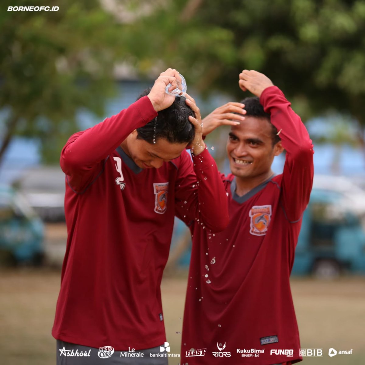 Have a nice day 🌏👌 

Bawa bebasuh gin kepalamu, biar sigar. 💦😁✊ yaklo? 

#Manyala 🔥🔥🔥