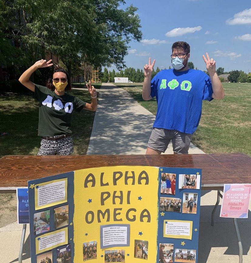Our Alpha Epsilon Beta had the opportunity last week to meet with potential pledges while wearing masks &amp; practicing social distancing on campus. Great work brothers! And can’t wait to meet your new members this fall 🙌💙💛 #aporegionh #membershipmonday
