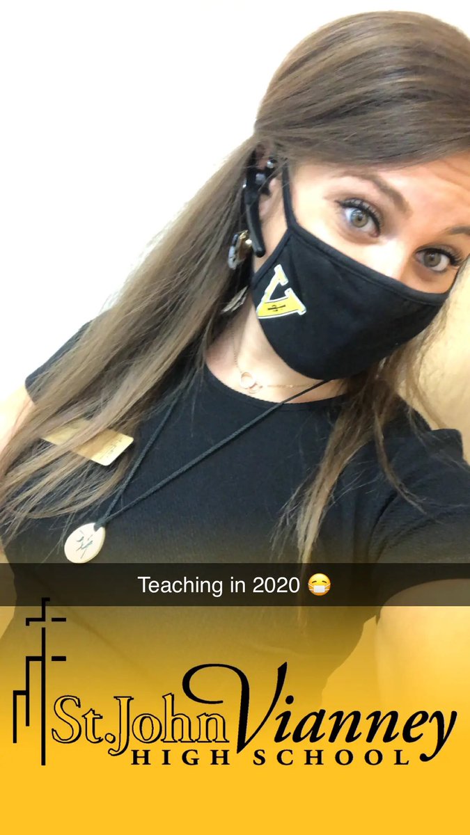 Day 1 ✅ #newnormal #firstdayofschool #maskup