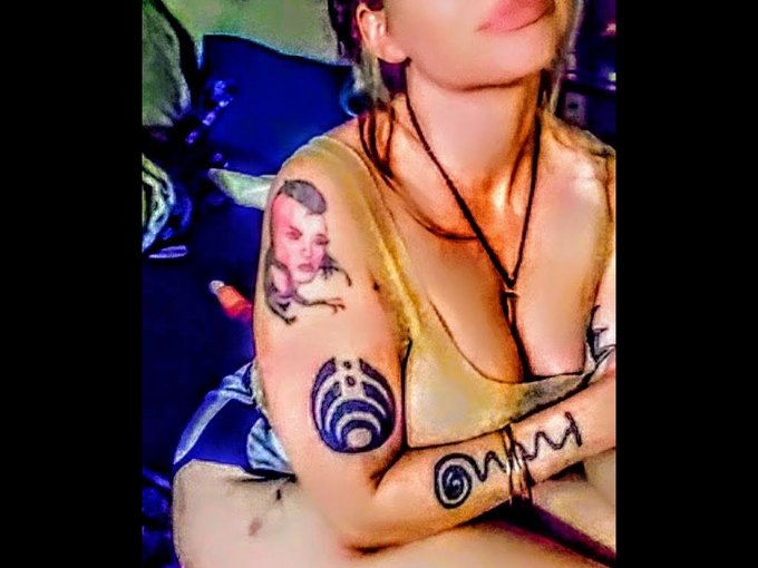 I'm online right now on Skyprivate - pay-per-minute system for Skype live shows. Call me right now in<a href="/tag/camgirl"class="tags"><span>#camgirl</span></a>