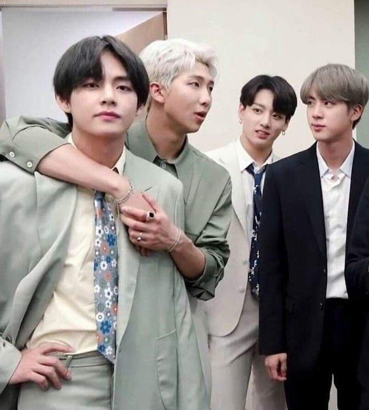 "September boys love story with their December boys"Namjinist and taekookers open this thread