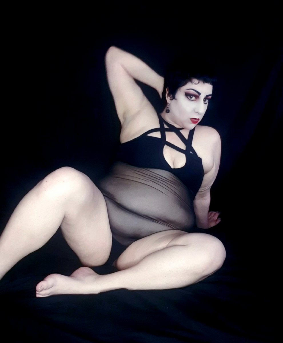 DeviantFans's tweet photo. ❤️🦇Goth Girl Deluxe🦇❤️

Want access to 190+ pics/vids of the chubby kinky goth girl of your dreams? All you got to do is subscribe! ✨It is only 5$/month!✨

https://t.co/IcGzIOvXBz

☠️multiple daily uploads
☠️custom requests
☠️kink&amp;fetish friendly
☠️solo and B/g https://t.co/vcDKPJlVel