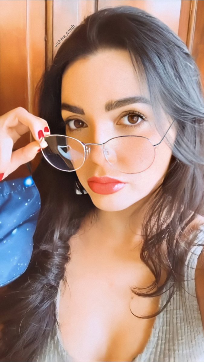 archive_smith's tweet photo. she is so gorgeous https://t.co/ag8sE7Iwvz