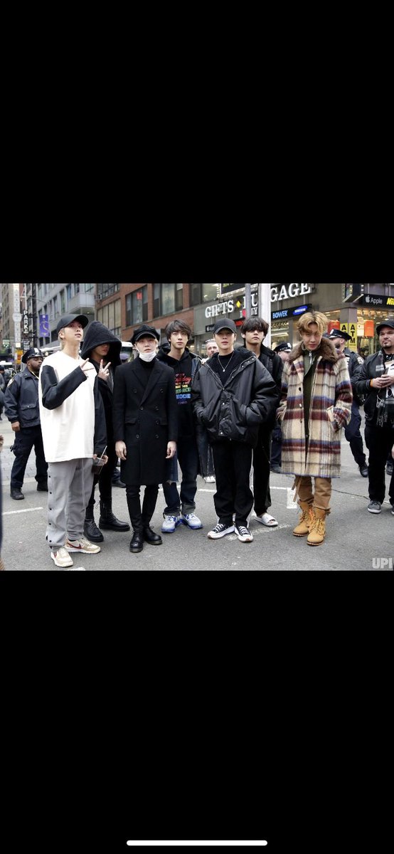 bae_hoseoks's tweet photo. @iHeartRadio #iHeartDynamite #iHeartDay1Contest https://t.co/5RaGUAM1SQ